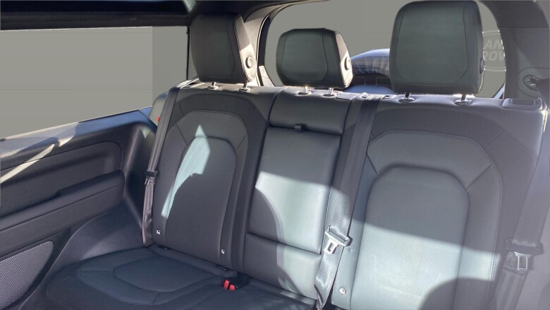 Land Rover Defender 3.0 D250 X-Dynamic SE 90 3dr Auto Diesel Estate